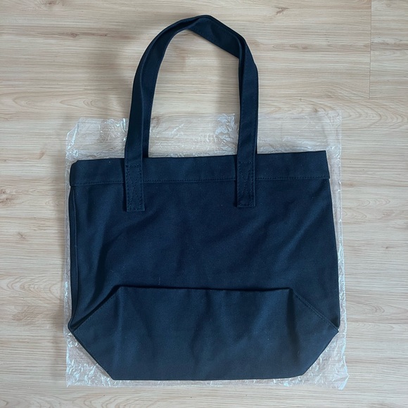 Micheal Kors Limited Edition Canvas Shopping Tote Bag - Picture 3 of 10